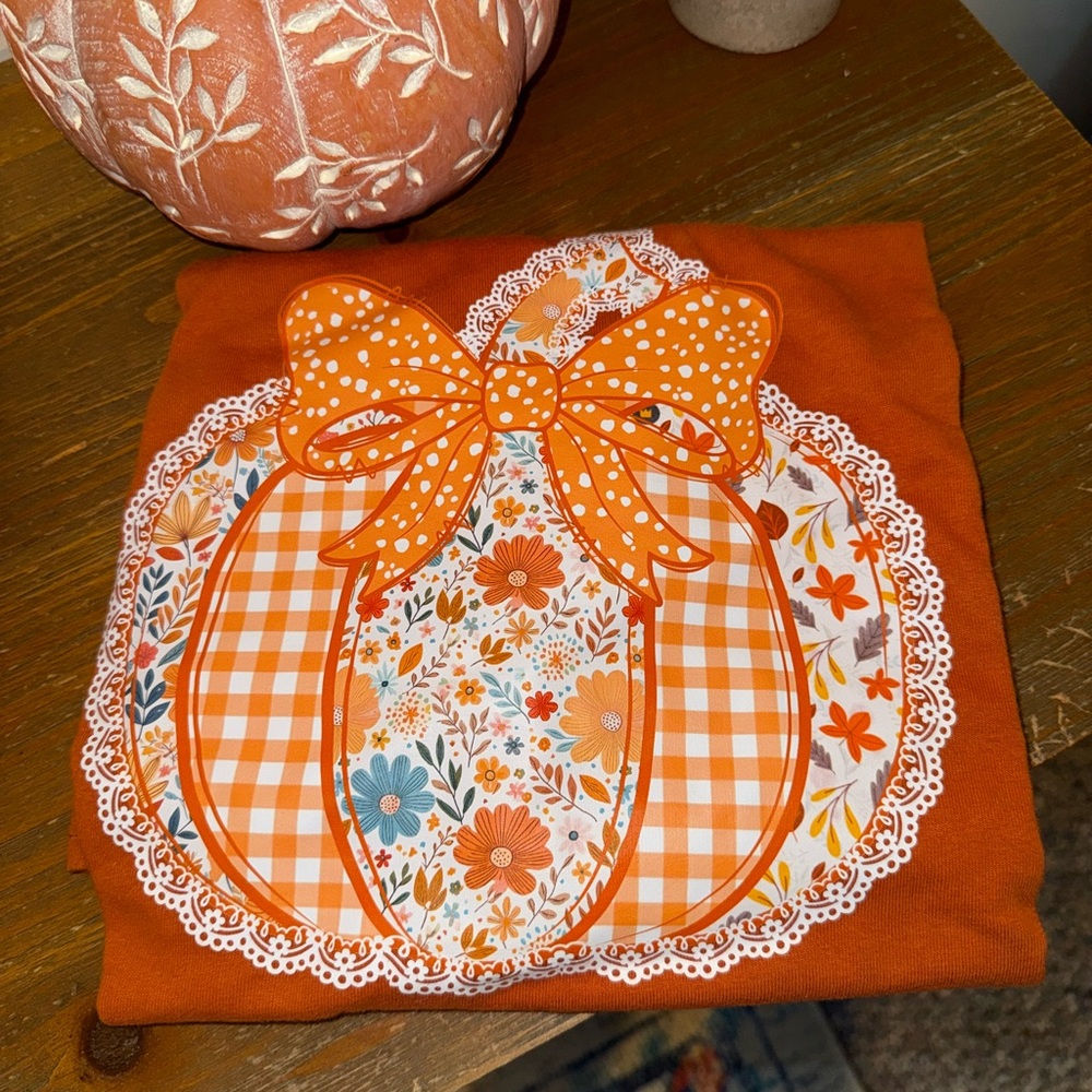 Gildan Orange Pumpkin Graphic Tee